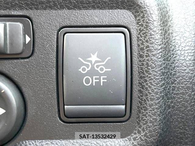 Nissan NOTE 2019-06 392967-4