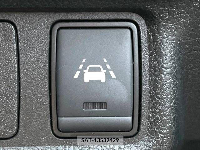 Nissan NOTE 2019-06 392967-5