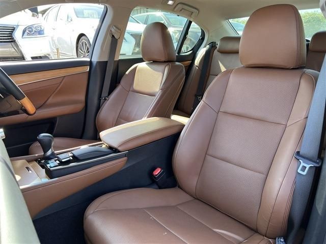 Lexus GS 2015-04 9797-18