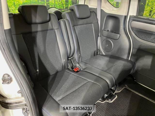 Honda N BOX CUSTOM 2015-03 306835-9