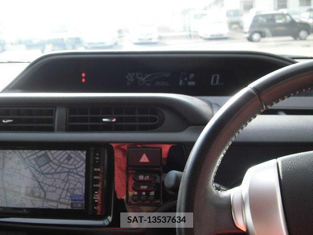 Toyota AQUA 2015-04 212497-7