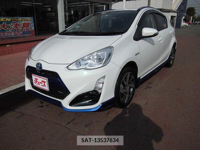 Toyota AQUA 2015-04 212497-0