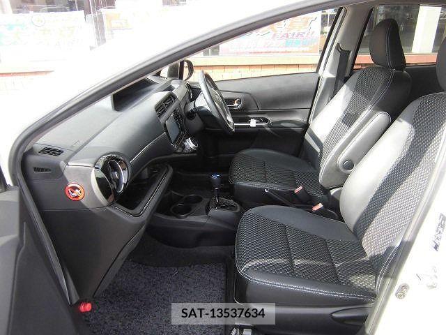 Toyota AQUA 2015-04 212497-14