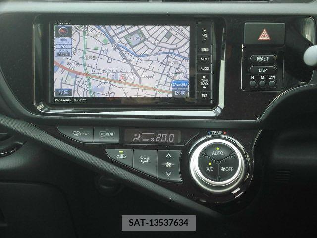 Toyota AQUA 2015-04 212497-21