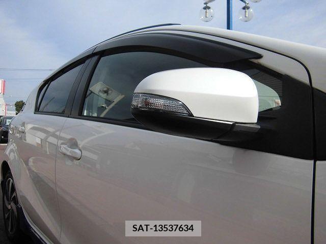 Toyota AQUA 2015-04 212497-24