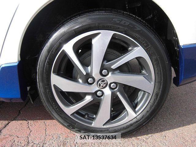 Toyota AQUA 2015-04 212497-27