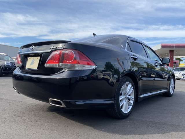 Toyota CROWN SEDAN 2012-02 21799-2