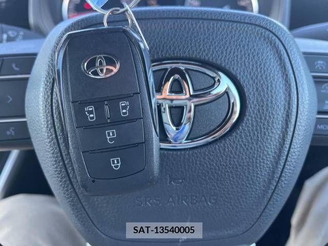 Toyota VOXY 2023-05 208085-4