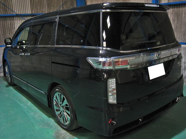 Nissan ELGRAND 2016-01 4738-1
