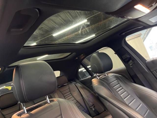 Mercedes Benz E-CLASS 2018-05 193066-3