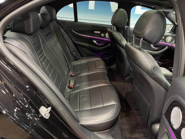 Mercedes Benz E-CLASS 2018-05 193066-10