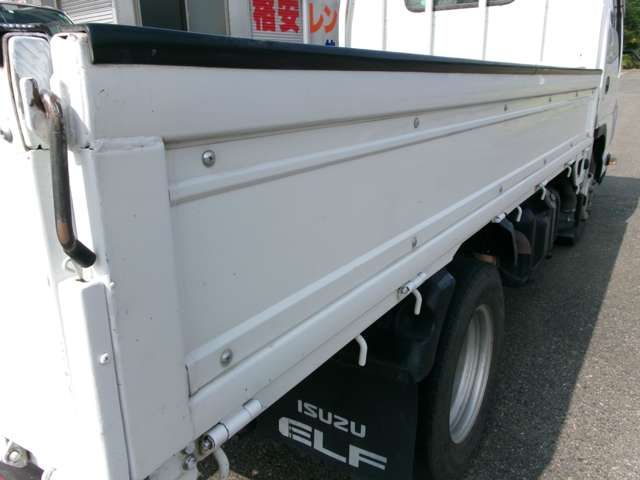 Isuzu ELF TRUCK 2013-06 6803-17