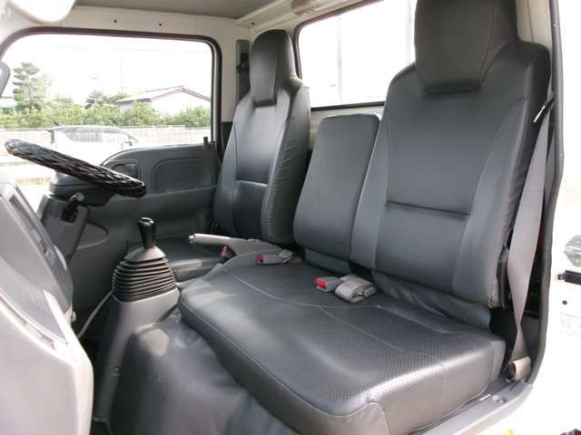 Isuzu ELF TRUCK 2013-06 6803-10