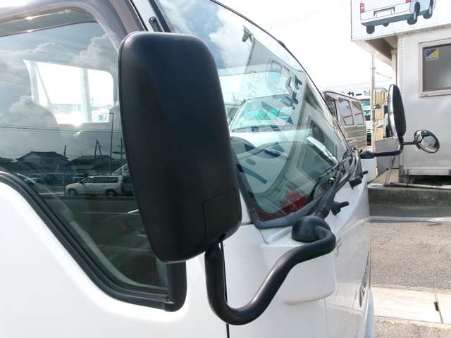 Isuzu ELF TRUCK 2013-06 6803-13