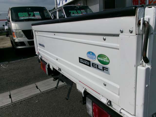 Isuzu ELF TRUCK 2013-06 6803-16