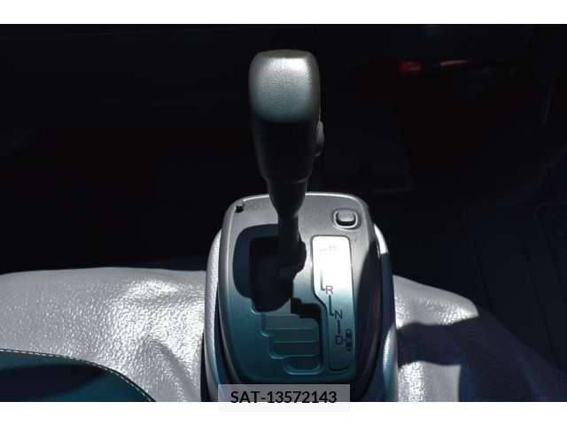 Isuzu ELF TRUCK 2016-03 297066-18