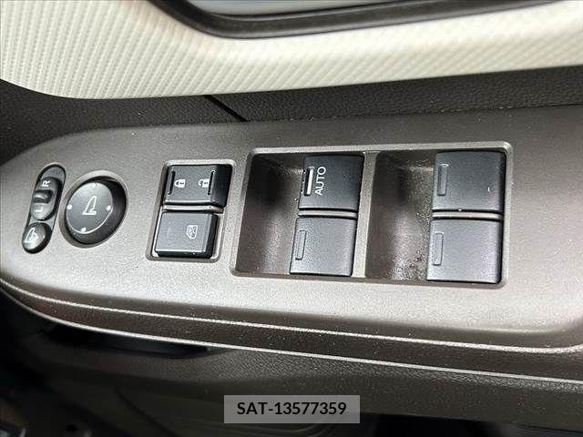 Honda N BOX 2021-04 280600-27
