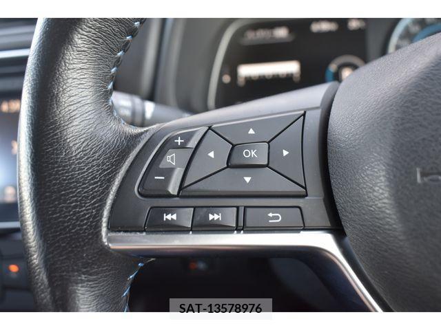 Nissan LEAF 2019-01 324790-5