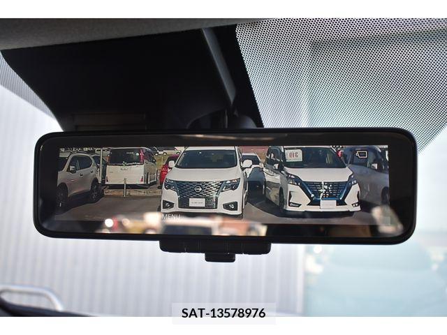 Nissan LEAF 2019-01 324790-8