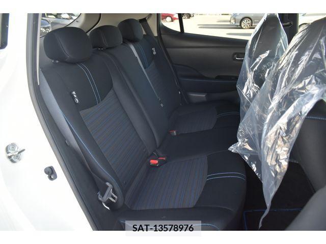 Nissan LEAF 2019-01 324790-17