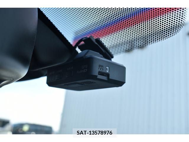 Nissan LEAF 2019-01 324790-9