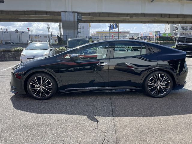 Toyota PRIUS 2023-07 9593-5