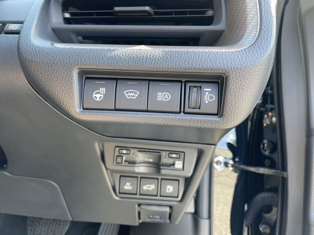Toyota PRIUS 2023-07 9593-15