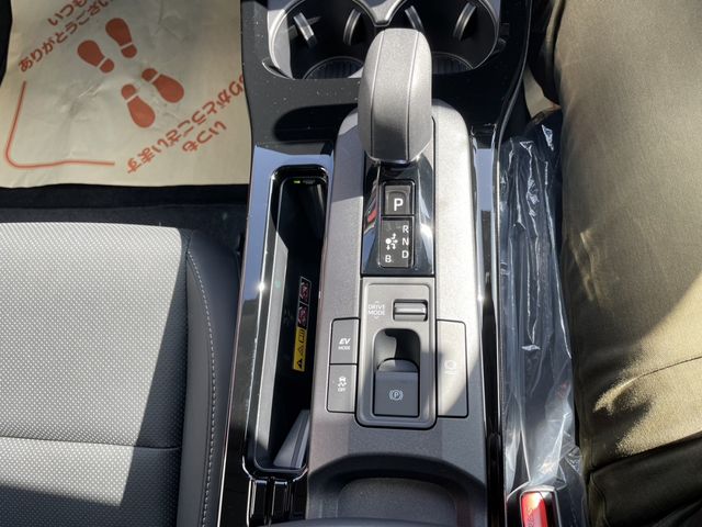 Toyota PRIUS 2023-07 9593-23