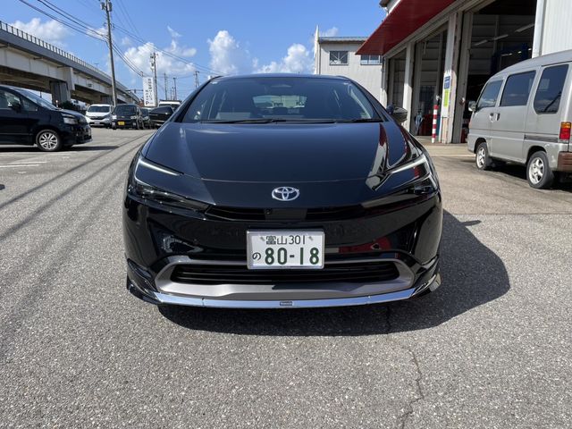 Toyota PRIUS 2023-07 9593-7