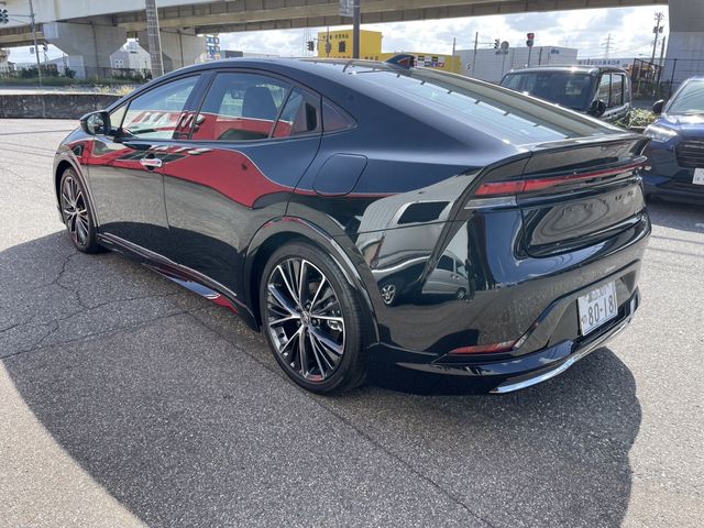 Toyota PRIUS 2023-07 9593-4