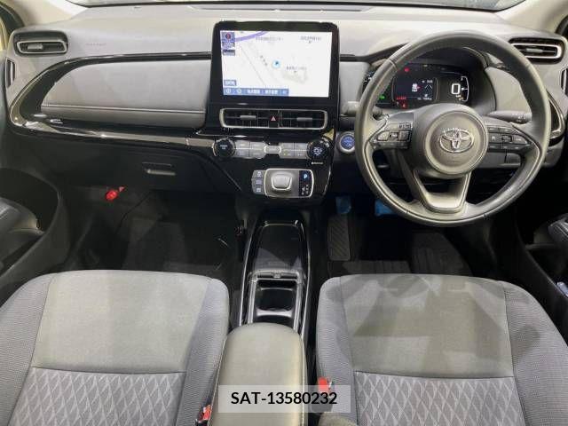Toyota AQUA 2021-09 389303-1