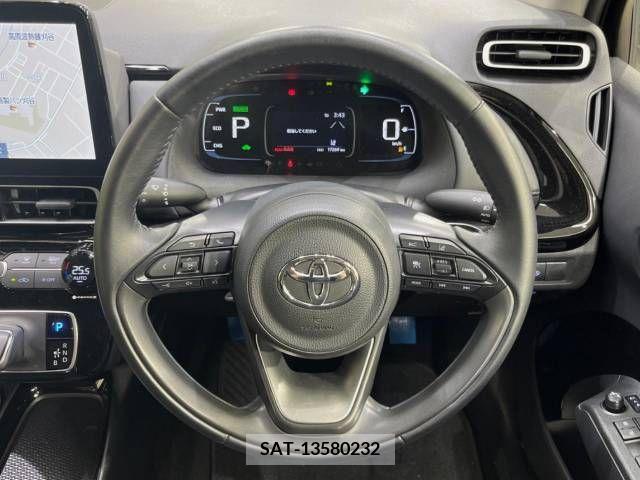 Toyota AQUA 2021-09 389303-11
