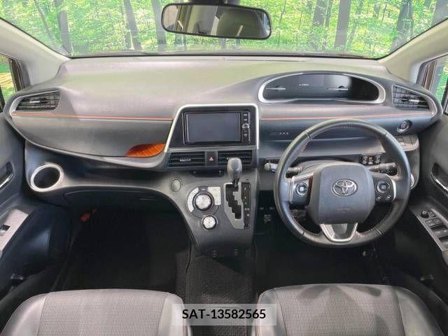 Toyota SIENTA 2018-06 378001-1