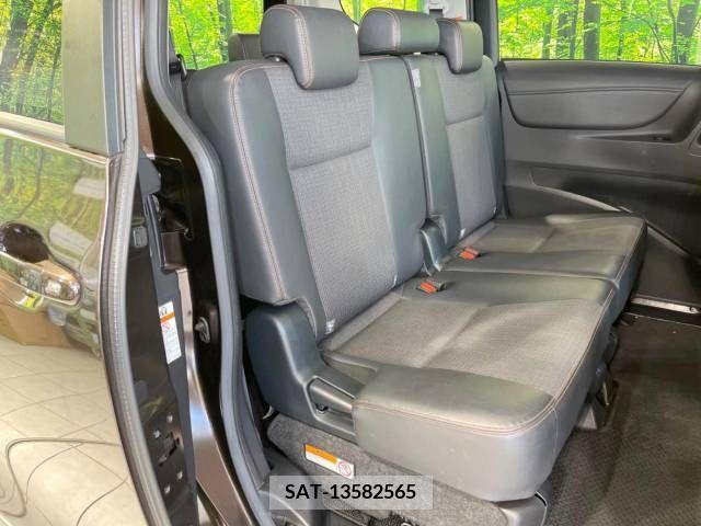 Toyota SIENTA 2018-06 378001-9