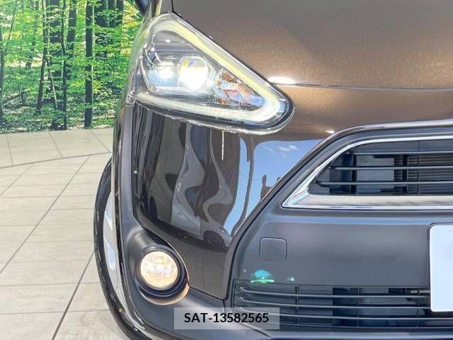Toyota SIENTA 2018-06 378001-13