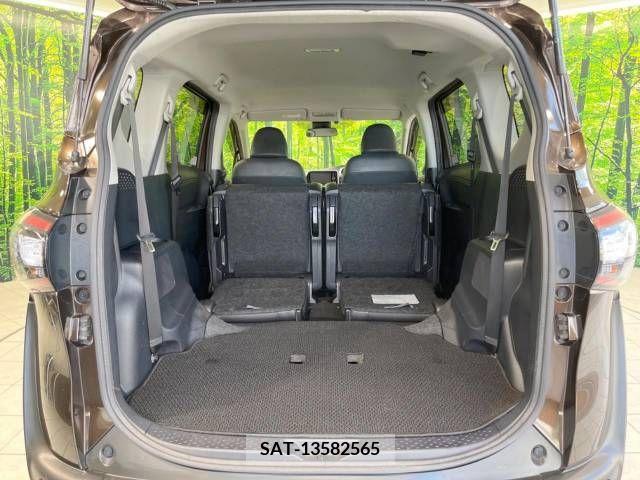 Toyota SIENTA 2018-06 378001-11