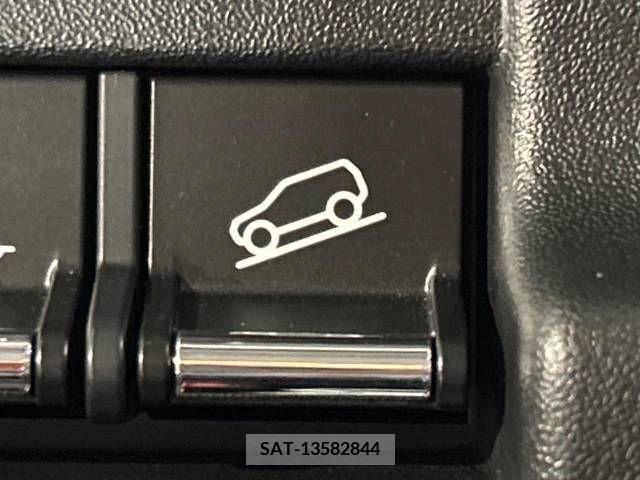 Suzuki HUSTLER 2020-05 330921-7