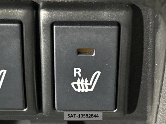 Suzuki HUSTLER 2020-05 330921-6