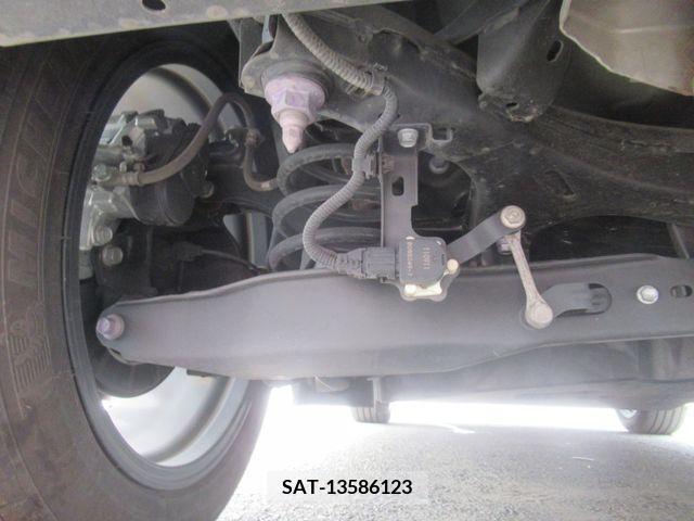 Toyota C-HR 2021-09 323085-29
