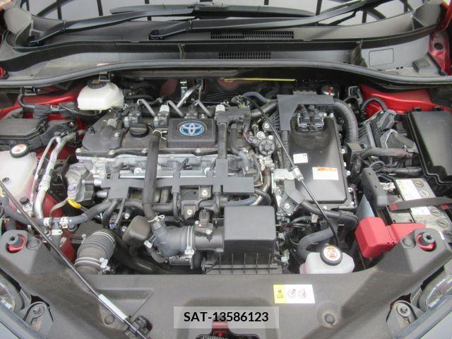 Toyota C-HR 2021-09 323085-27