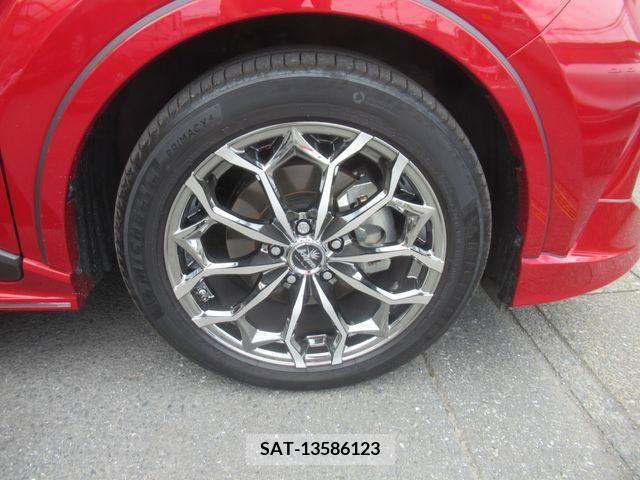 Toyota C-HR 2021-09 323085-13