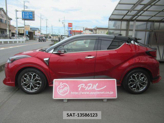 Toyota C-HR 2021-09 323085-3