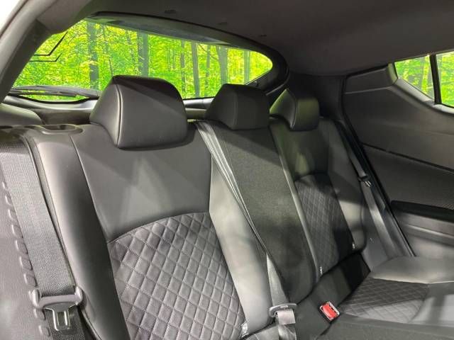 Toyota C-HR 2021-02 189046-9