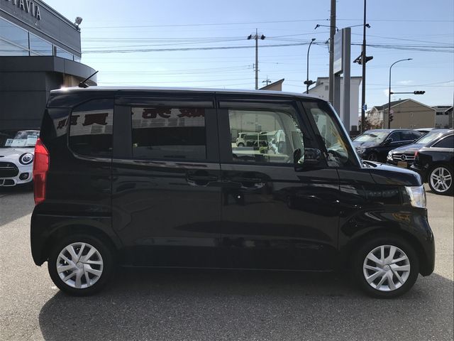 Honda N BOX 2023-04 193927-5