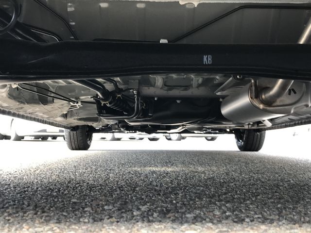 Honda N BOX 2023-04 193927-28