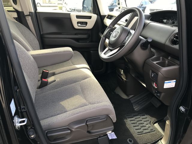Honda N BOX 2023-04 193927-9