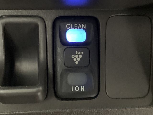 Toyota SIENTA 2011-08 8308-20