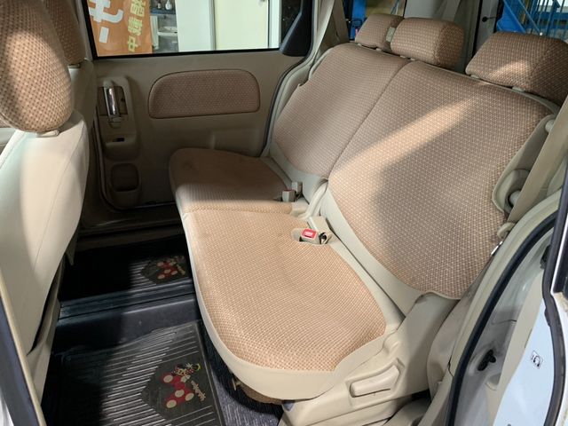 Toyota SIENTA 2011-08 8308-12