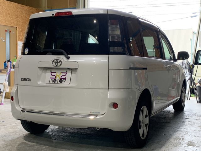 Toyota SIENTA 2011-08 8308-8