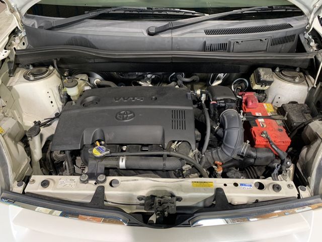 Toyota SIENTA 2011-08 8308-29